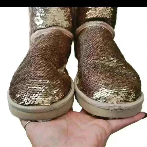 Ugg Womens Rose GoldClassic Boots Classic Short Sequin Boot 8 - Picture 6 of 16